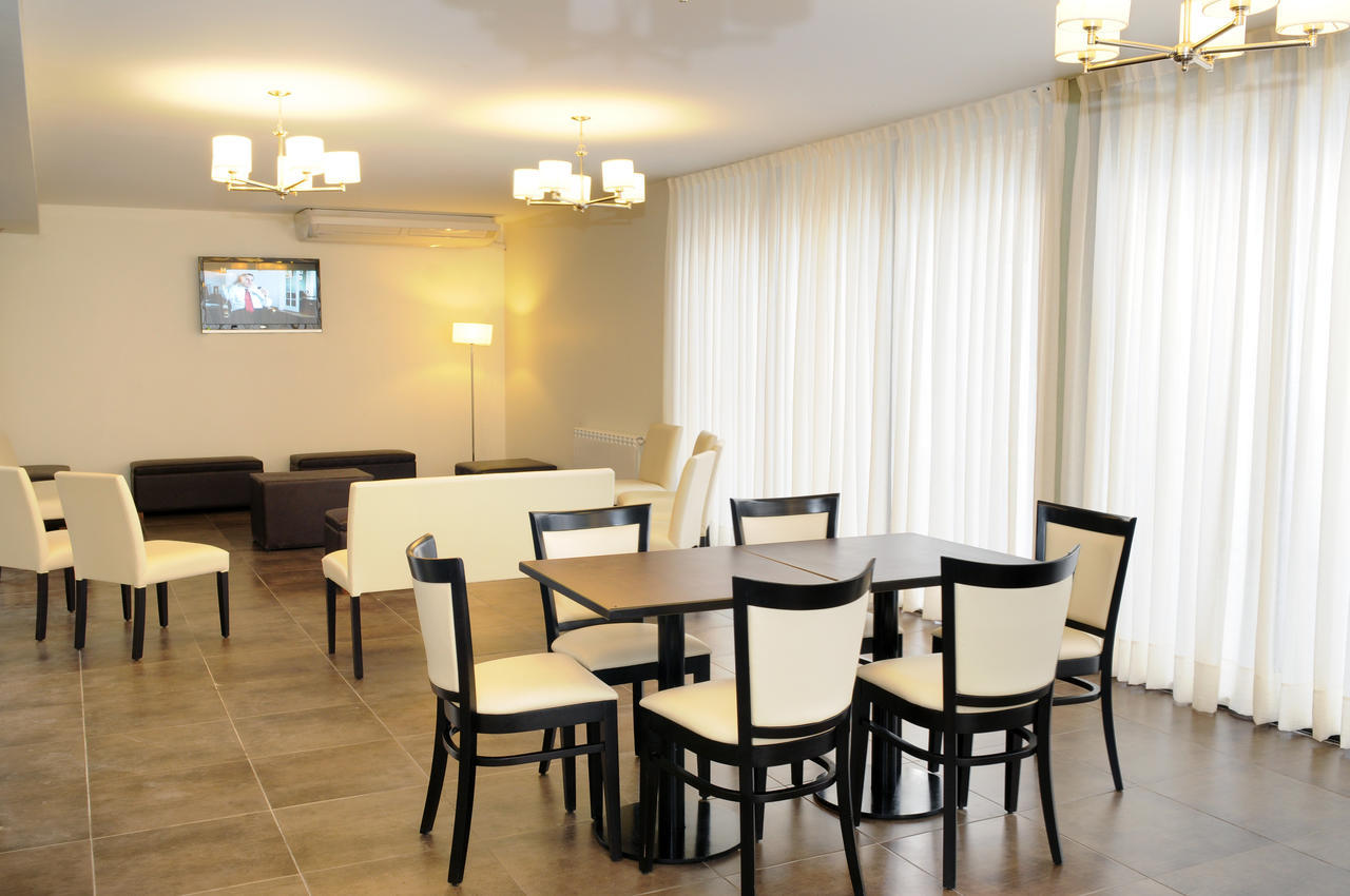 Hotel Ranqueles Villa Carlos Paz Buitenkant foto
